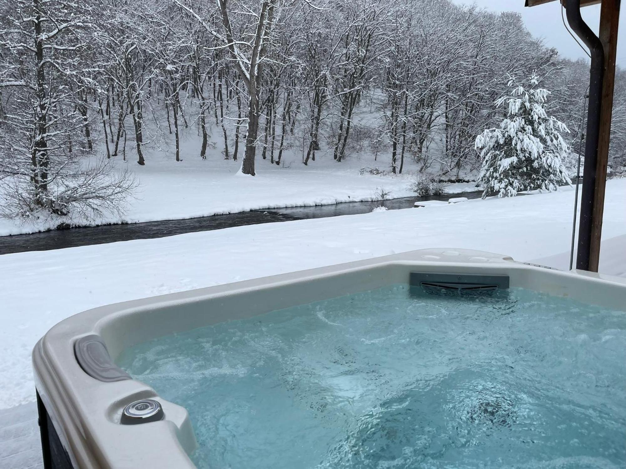River Wellness Jince Esterno foto