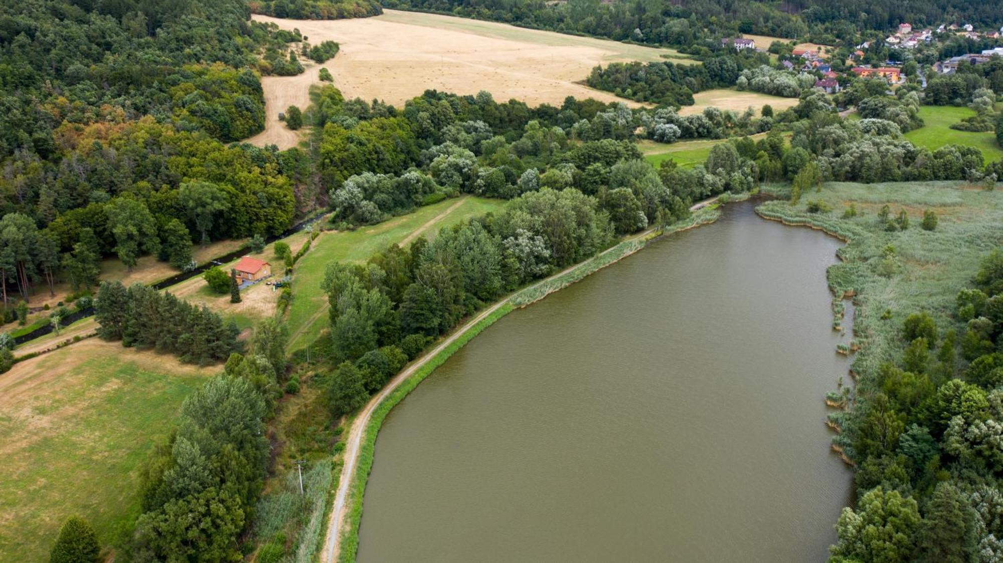 River Wellness Jince Esterno foto